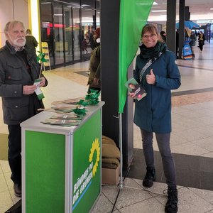 Reimut und Marion in der DeGasperi-Passage